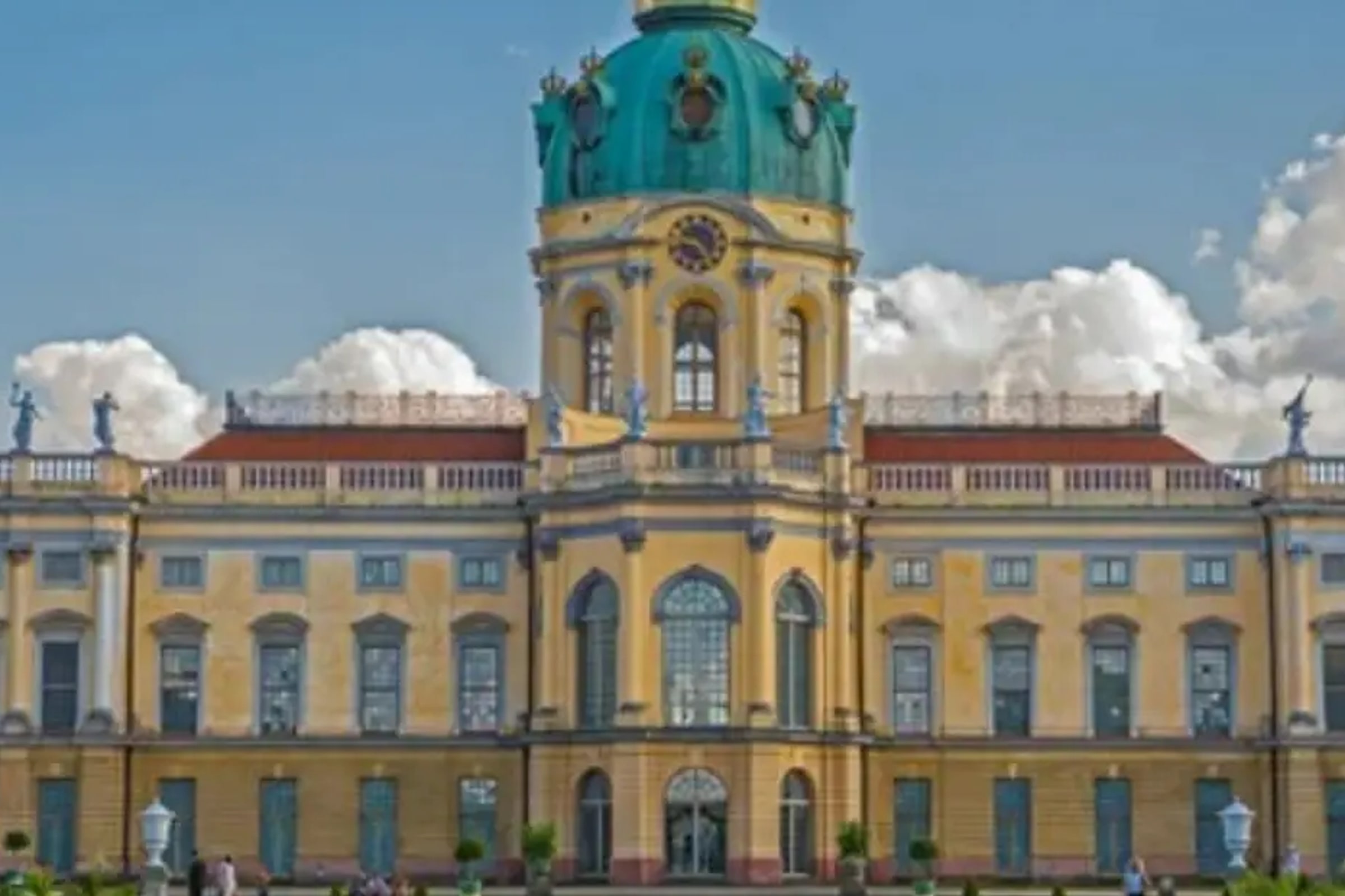 Berlin Private Custom 5-Hour Tour by Car